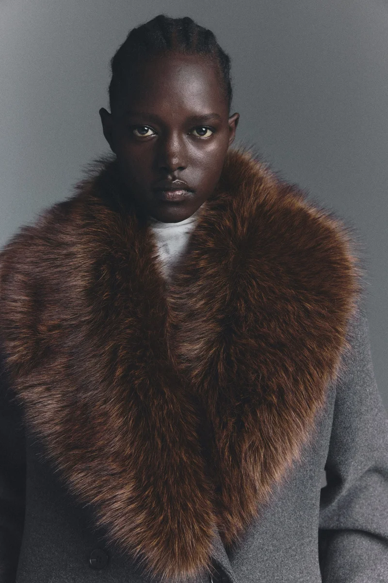 اتش اند ام معطف بصفين من الأزرار