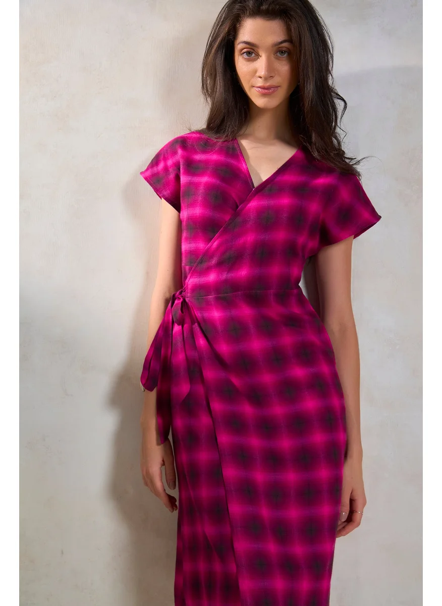 فيرجيو Virgio Checked V-Neck Extended Sleeve Tie Up Cotton Wrap Dress