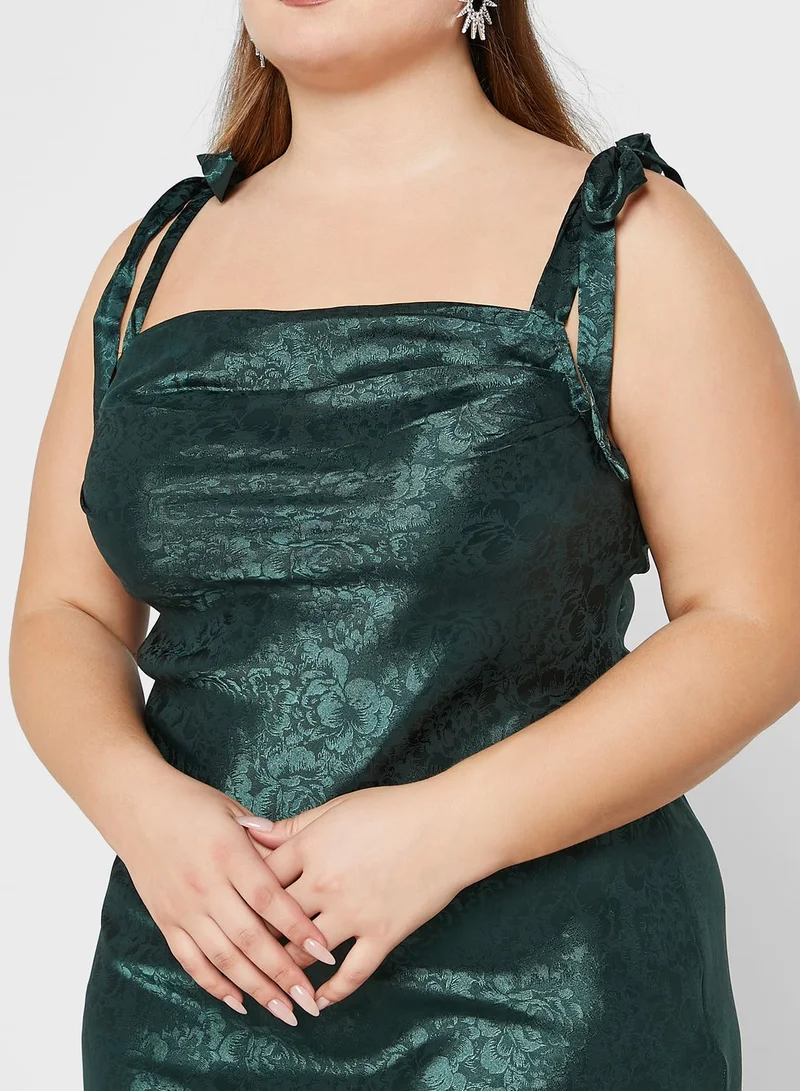 Quiz Curve Satin Jacquard Floral Dress