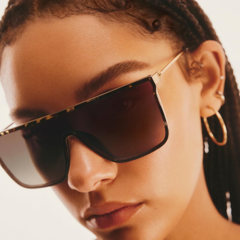 Quay - Sunglasses for Men & Women, Shield Lenses with UV Protection, Oversized Sunglasses (Nightfall Medium, Black) - Image 3