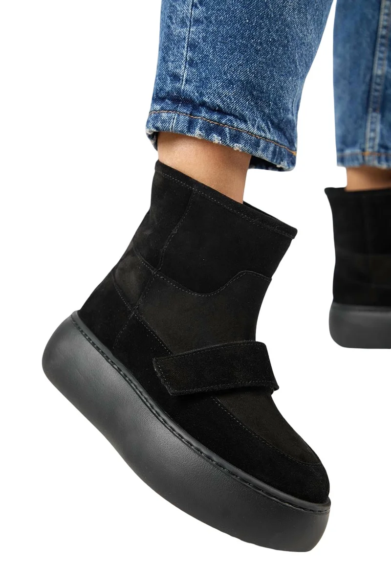 Manijero Manijero Ember Women's Genuine Leather Velcro-Closure Fur-Lined Black Boots