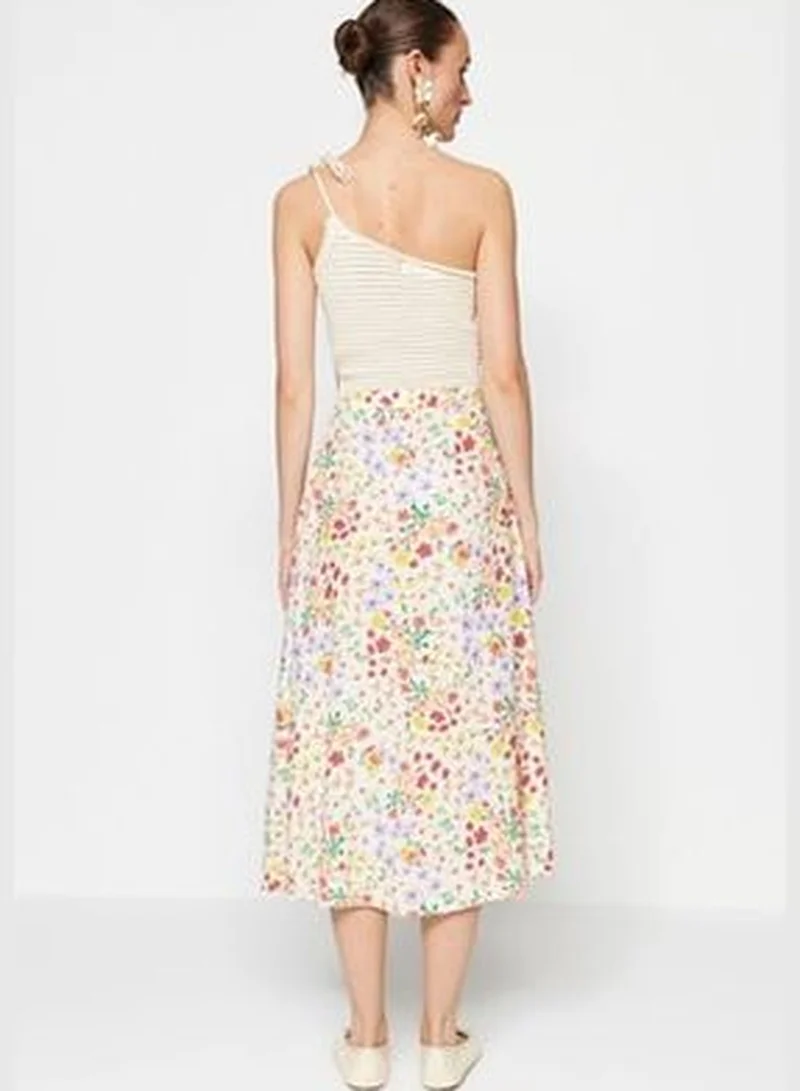 trendyol Woven Ecru Midi Skirt with a Slit Detail and Floral Pattern TWOSS20ET0230