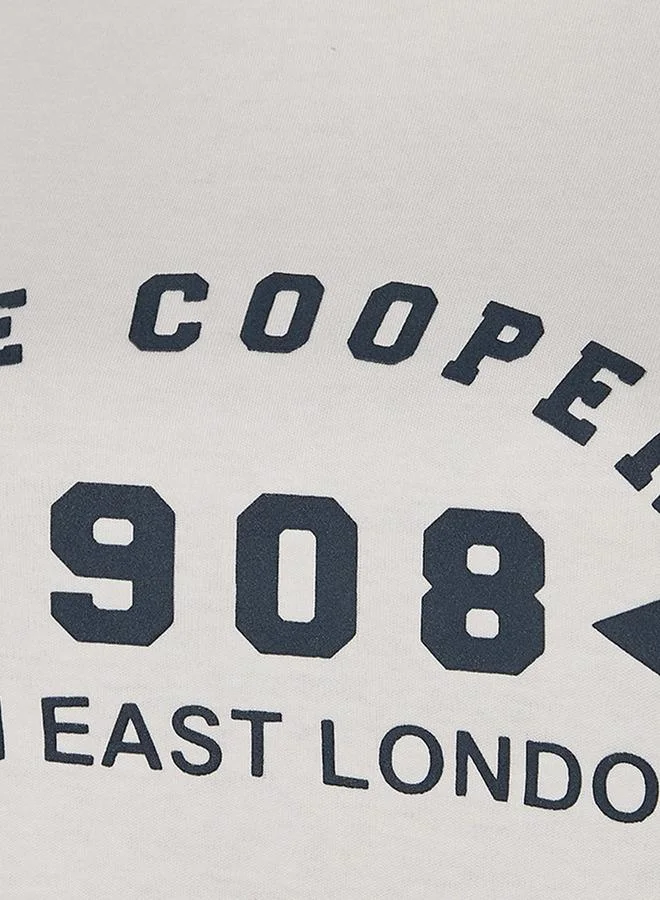 لي كوبر تيشيرت قطن بقصّة مريحة وطبعات من لي كوبر