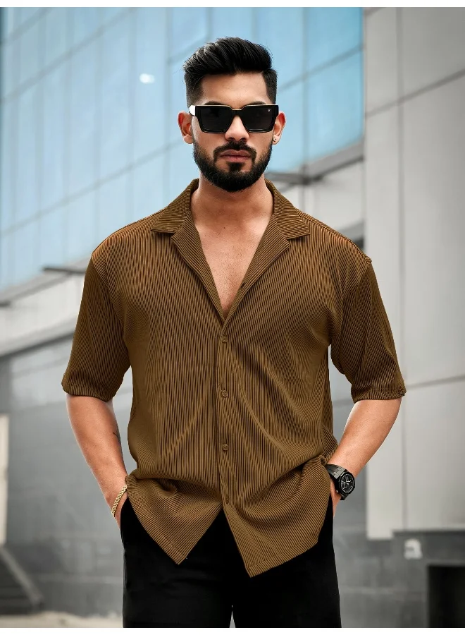 مانياك قميص رجالي بني بياقة مخططة وملمس، بأكمام ثلاثة أرباع من البوليستر