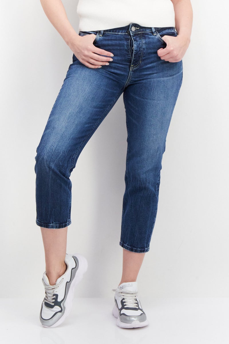 GUESS جينز نسائي بقصة عادية قابل للغسل، لون أزرق داكن - Image 1