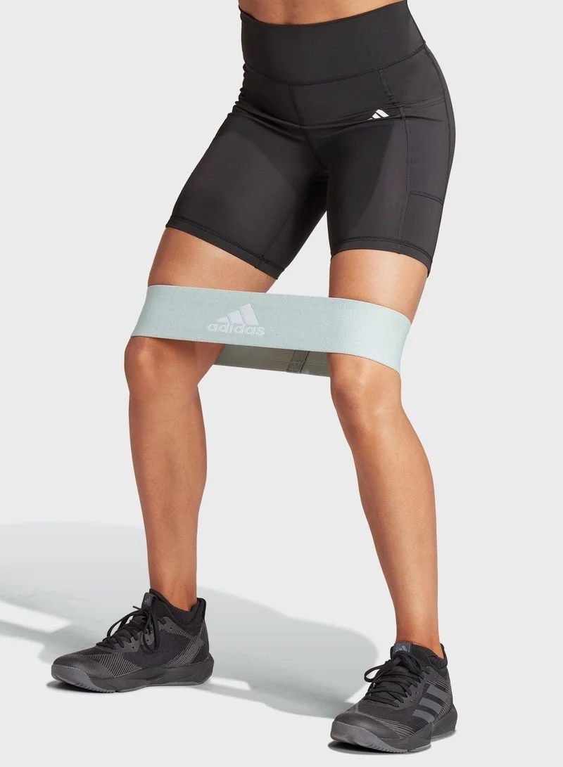 adidas سروال ضيق أسود للنساء مقاس