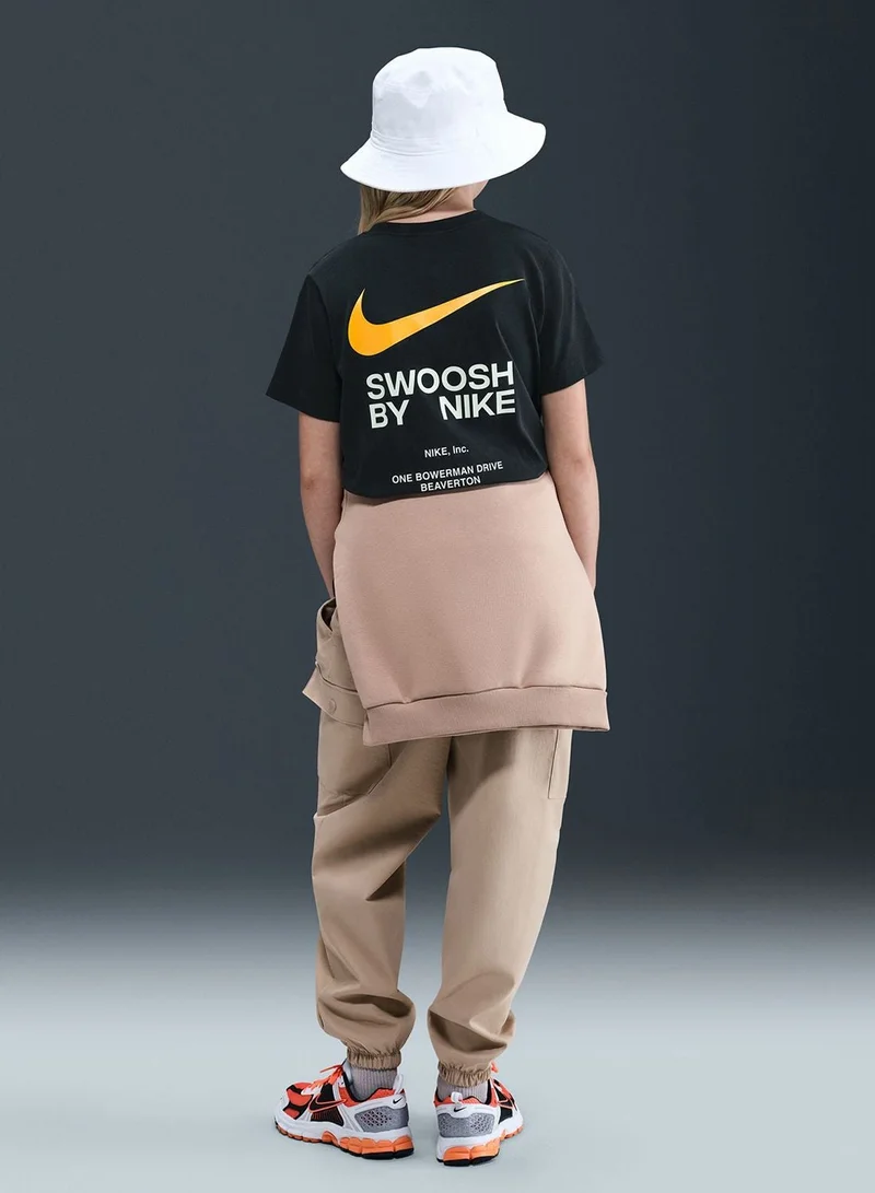 نايكي تيشيرت رياضي بقصة عادية من نايكي سبورتس وير