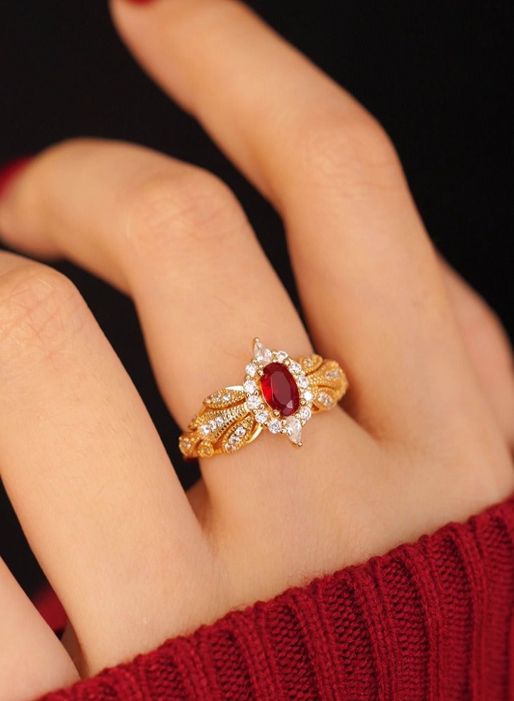 French Court Haute Couture Vintage Design Niche Sparkling White Ruby Split Ring - Image 2