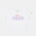 نايكي أبيض