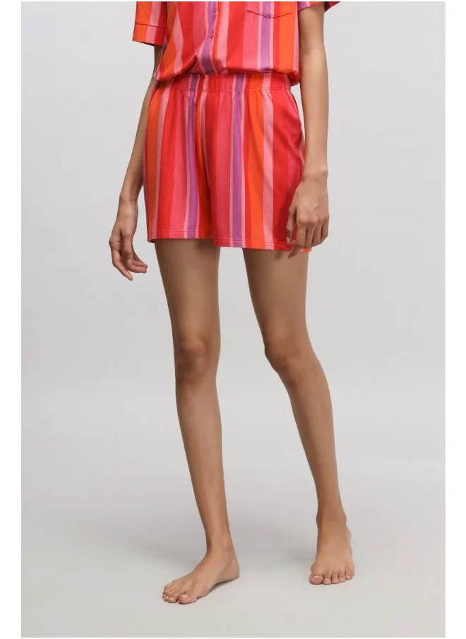 نسيسيرا Red Striped Shorts