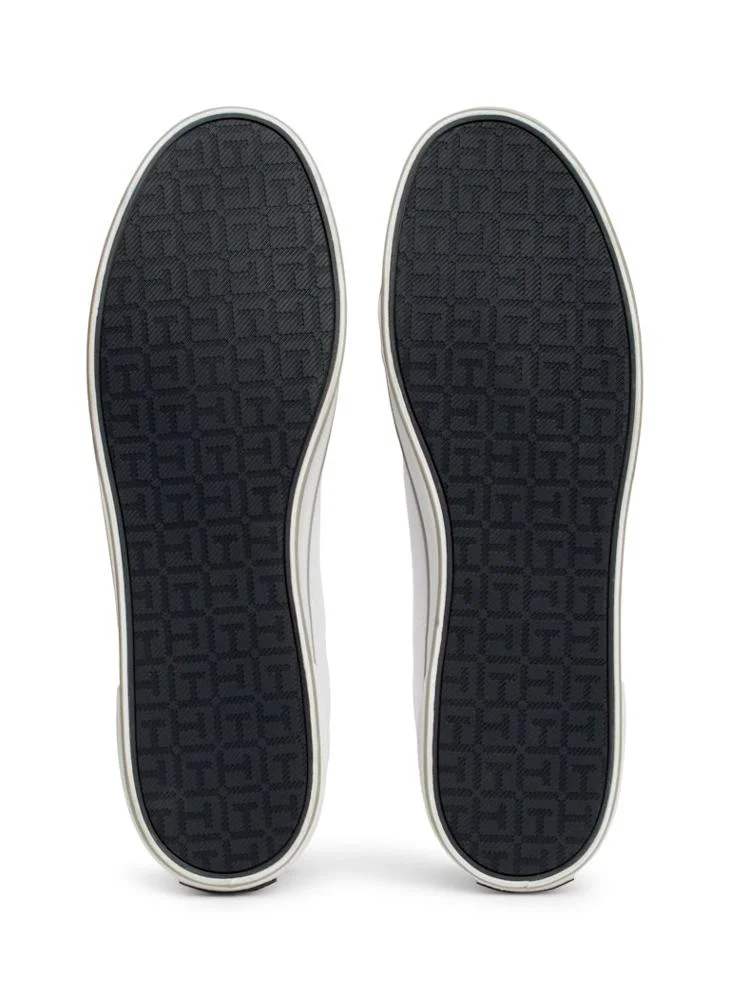 تومي هيلفيغر Canvas Lace Up Low Top Sneakers