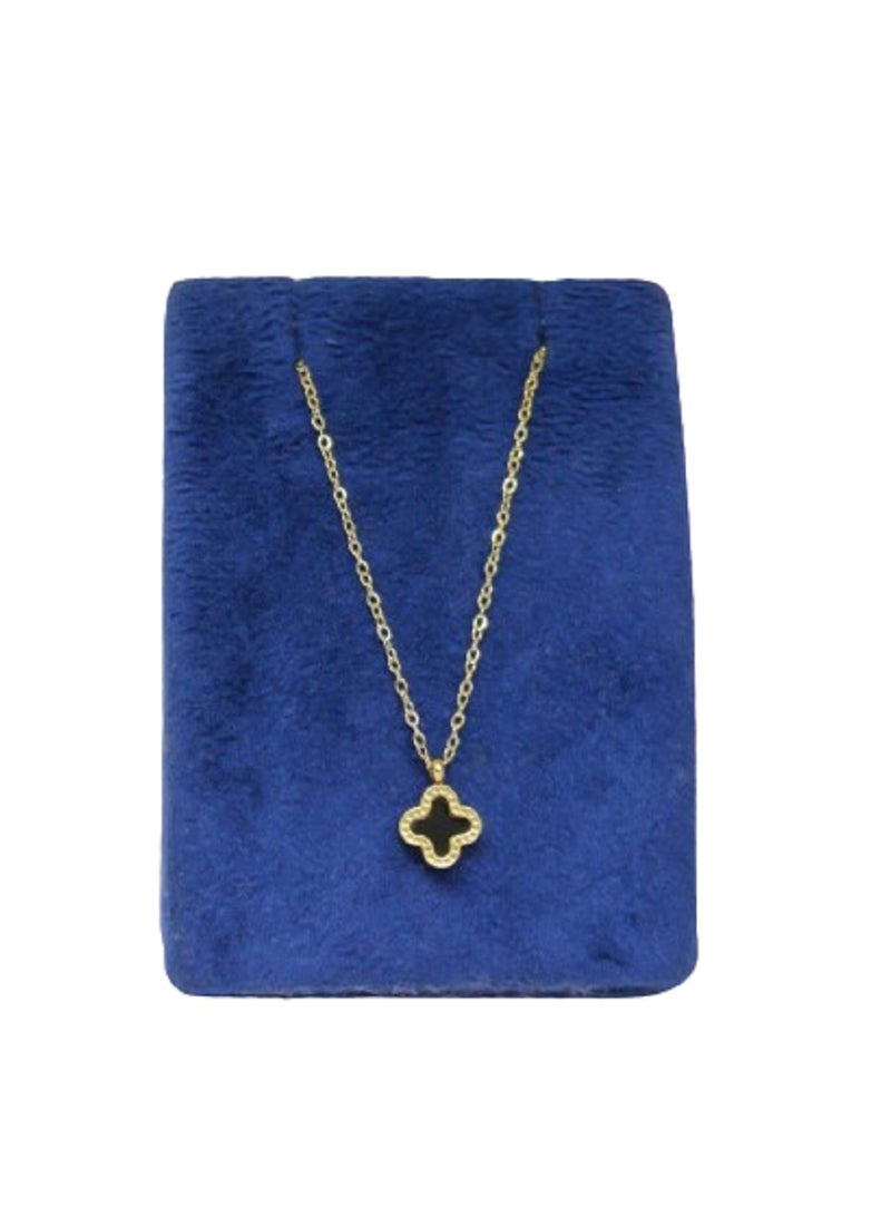 قلادة مانيكان النسائية المصنوعة من الفولاذ المقاوم للصدأ والمطلية بالذهب على شكل زهرة البرسيم، سلسلة أنيقة (مقاس واحد)