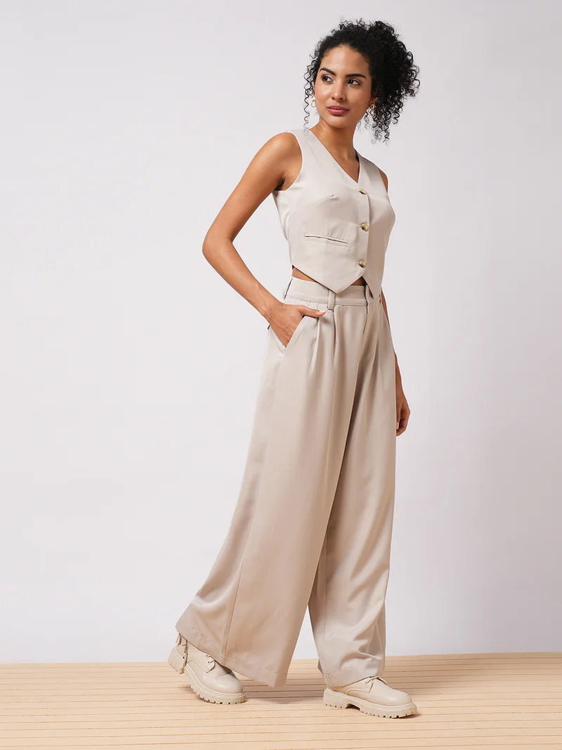 globus Women V-Neck Sleeveless Top With Trouser