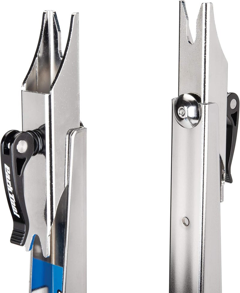 Park Tool أداة بارك TS-2 لتعديل العجلات مع ملحقات عمودية ومهايئات محاور المرور - فضي، مقاس واحد - Image 2