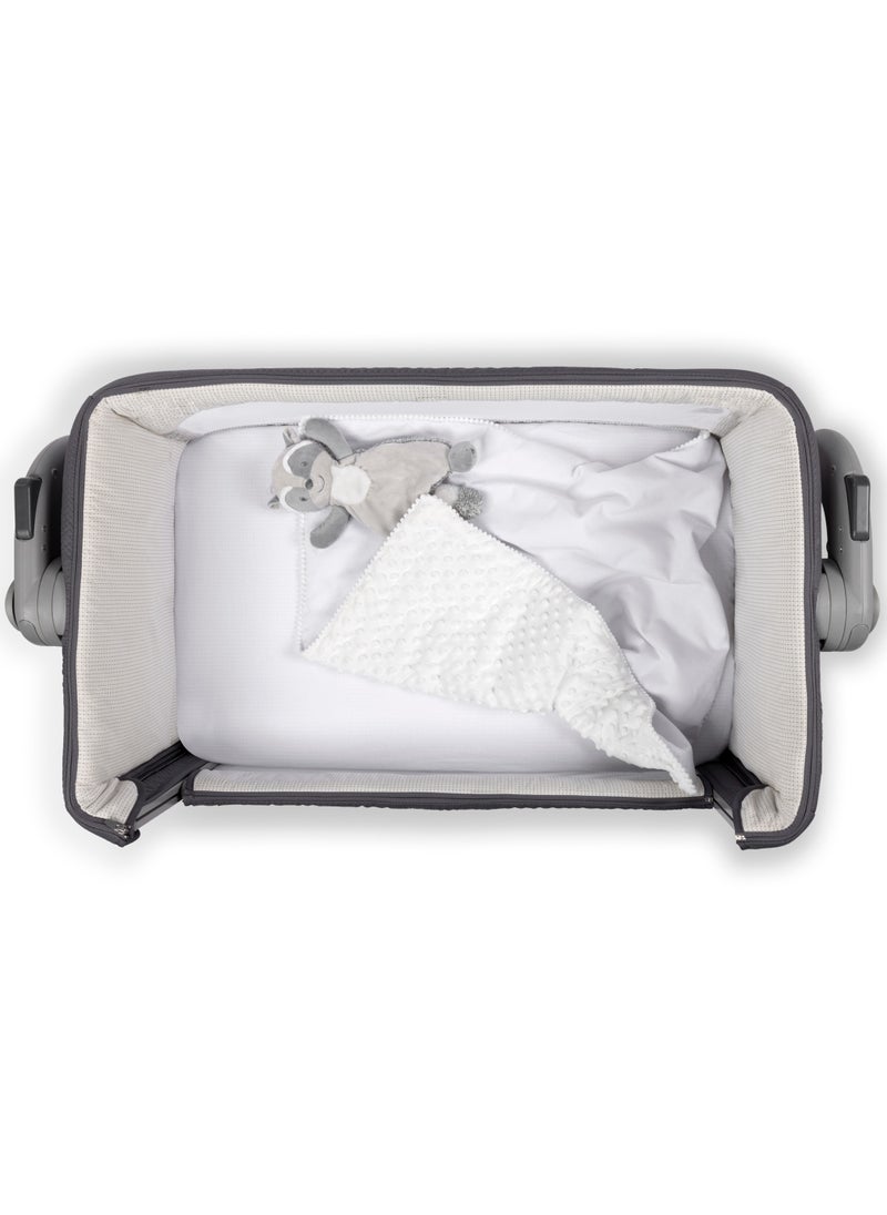 NINI - Nini Baby 3-Piece Bassinet Bedding Set, Royal White, Soft Cotton, Includes 2 Fitted Sheets & 1 Reversible Plush Comforter, Fits Bassinet Size Up to 50x80 cm - Image 1