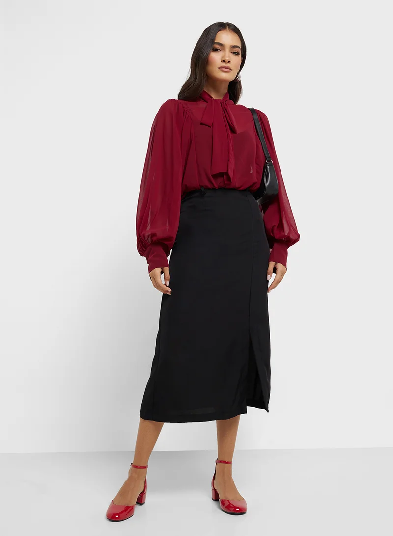 ELLA Blousewith Neck Tie Up
