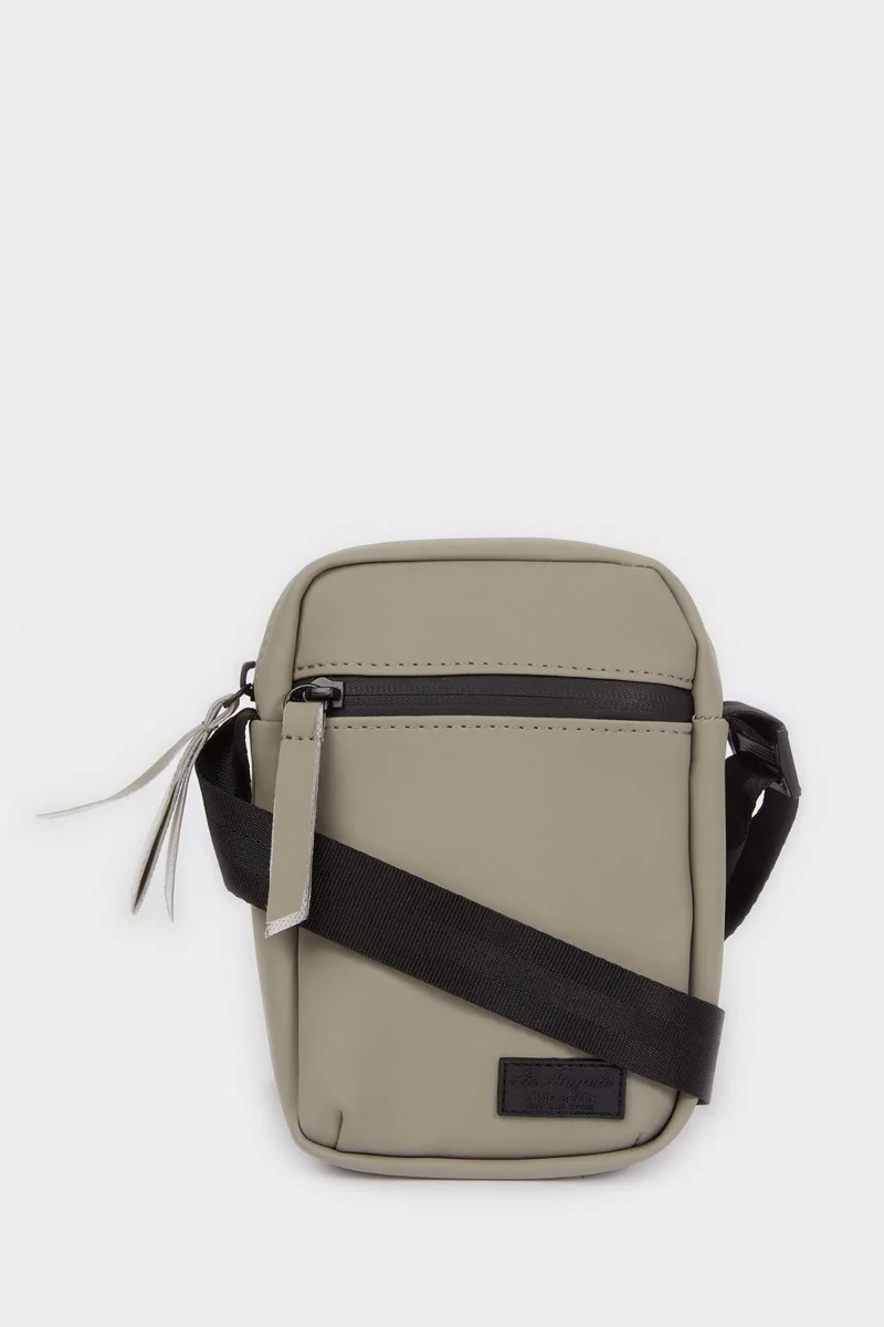 ديفاكتو Faux Leather Crossbody Bag