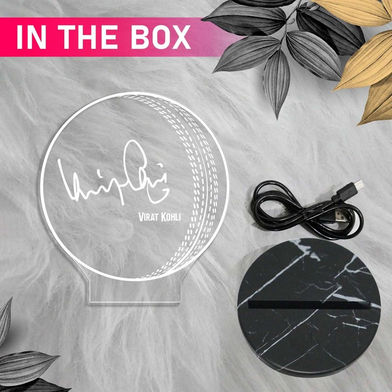 GIFTMEBAZAR هدية لي بازار كرة كريكيت ثلاثية الأبعاد مع توقيع لاعب كريكيت مصباح LED ضوء دافئ أبيض هدية ذات طابع كريكيت لعشاق الرياضة هدية عيد ميلاد لعشاق الكريكيت (ضوء بتوقيع فيرات كوهلي) - Image 5