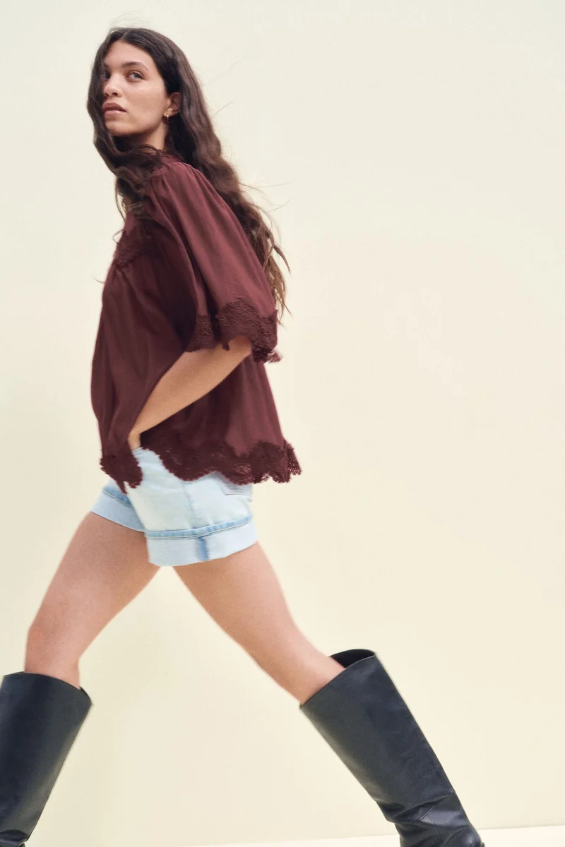 H&M Lace-trimmed blouse