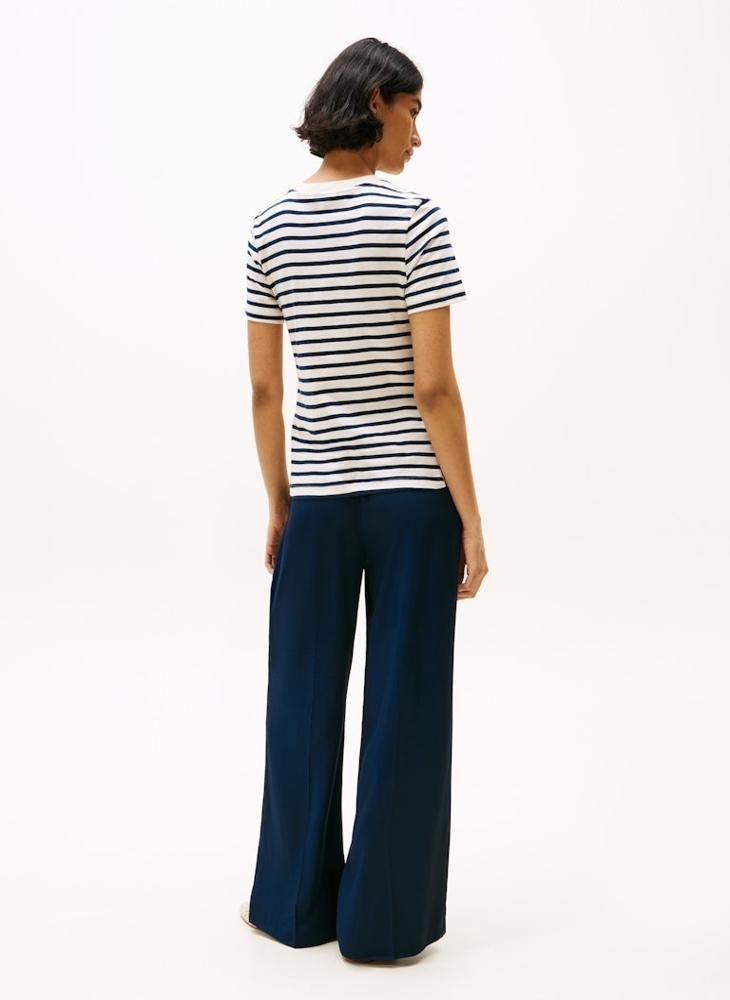 تومي هيلفيغر تي شيرت بأكمام قصيرة بياقة دائرية وعقدة - Image 2