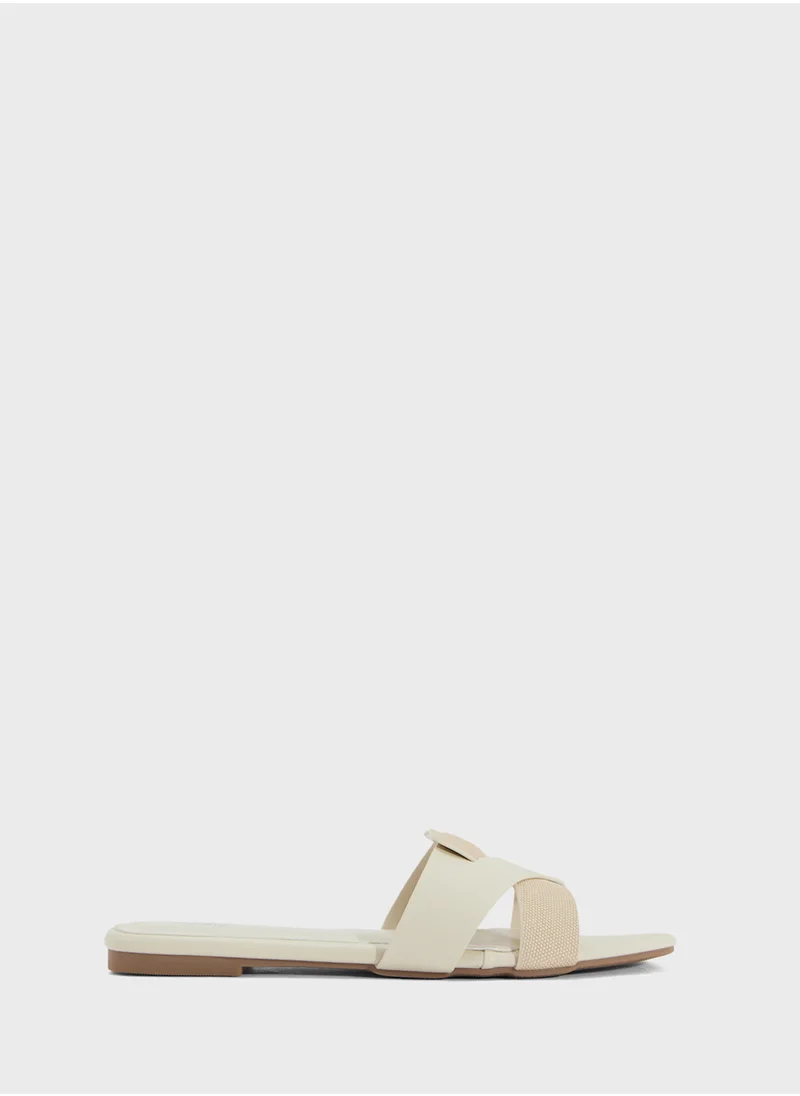 جينجر Crossover Strap Sandal