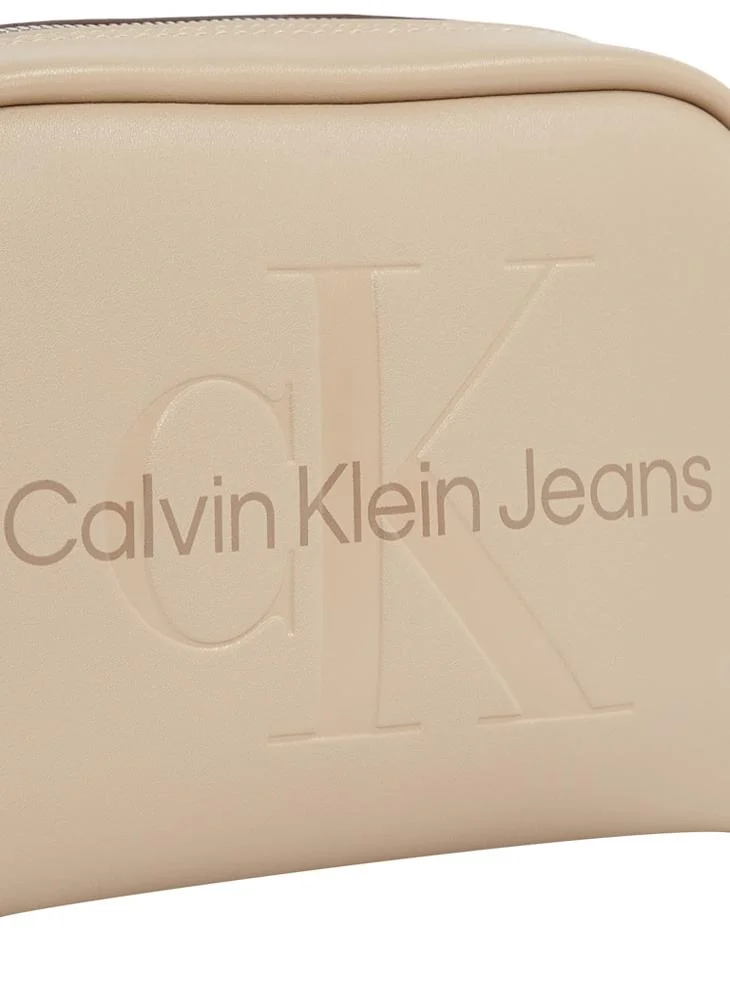 كالفن كلاين جينز Logo Sculpted Crossbody