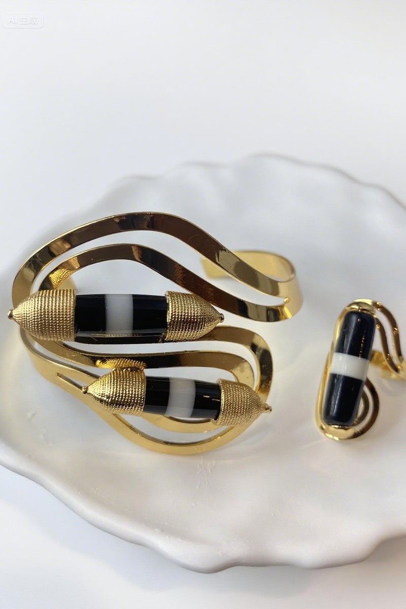 Saudi Arabia gold-plated irregular bracelet men's and women's 22K National Day discount - Image 1