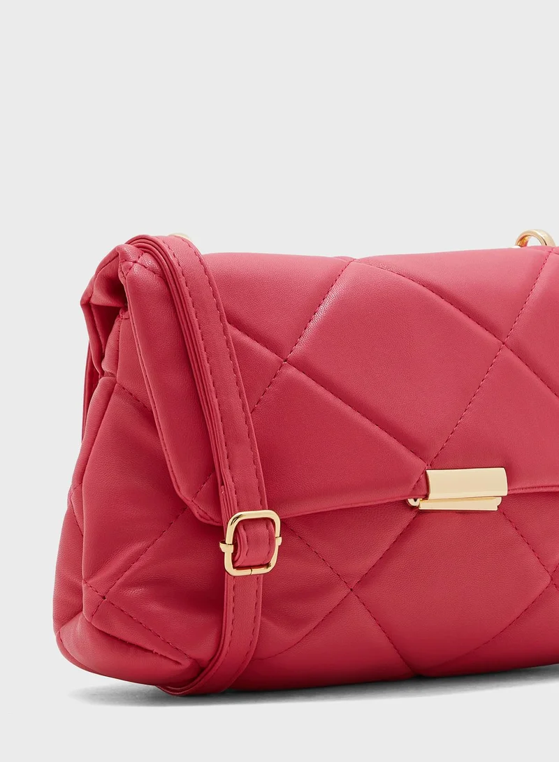 Ginger Quilted Handbagd With Chain Strap
