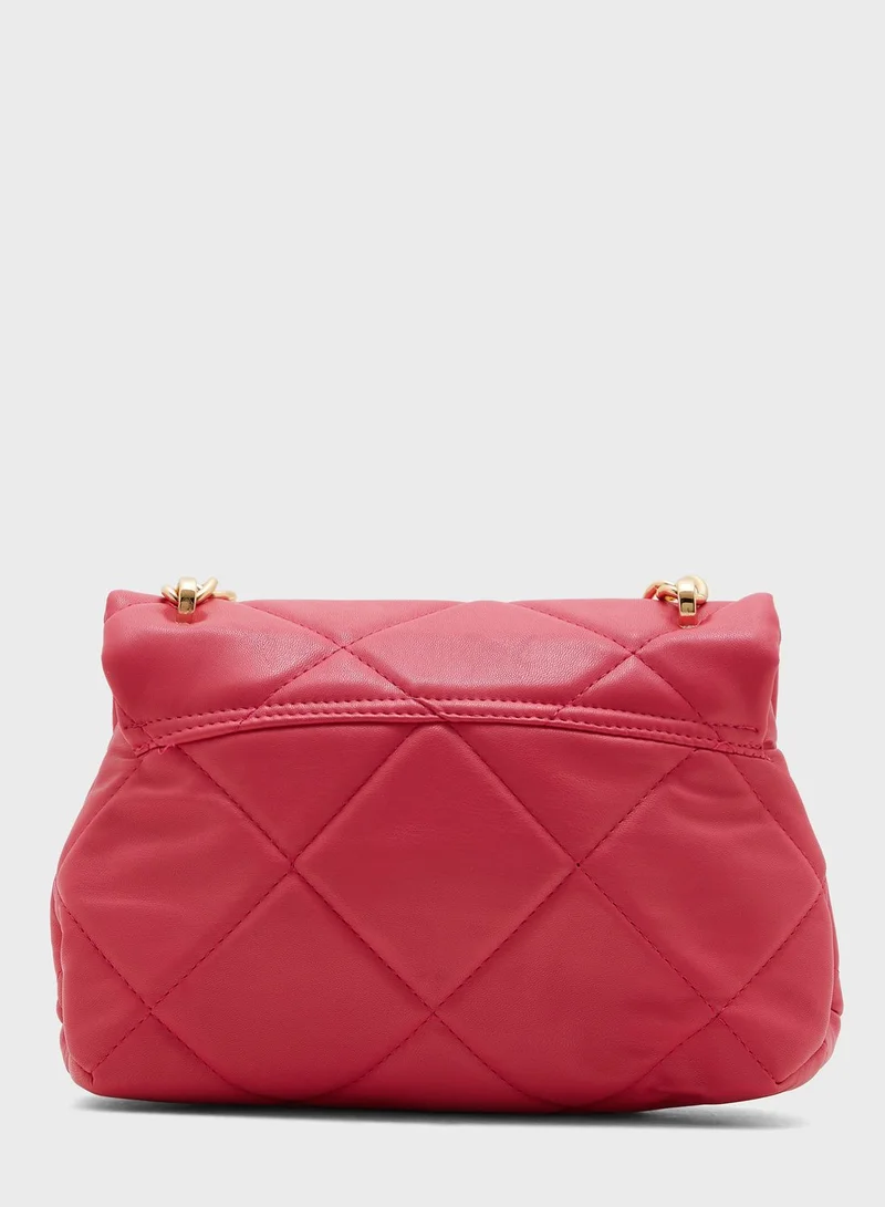Ginger Quilted Handbagd With Chain Strap