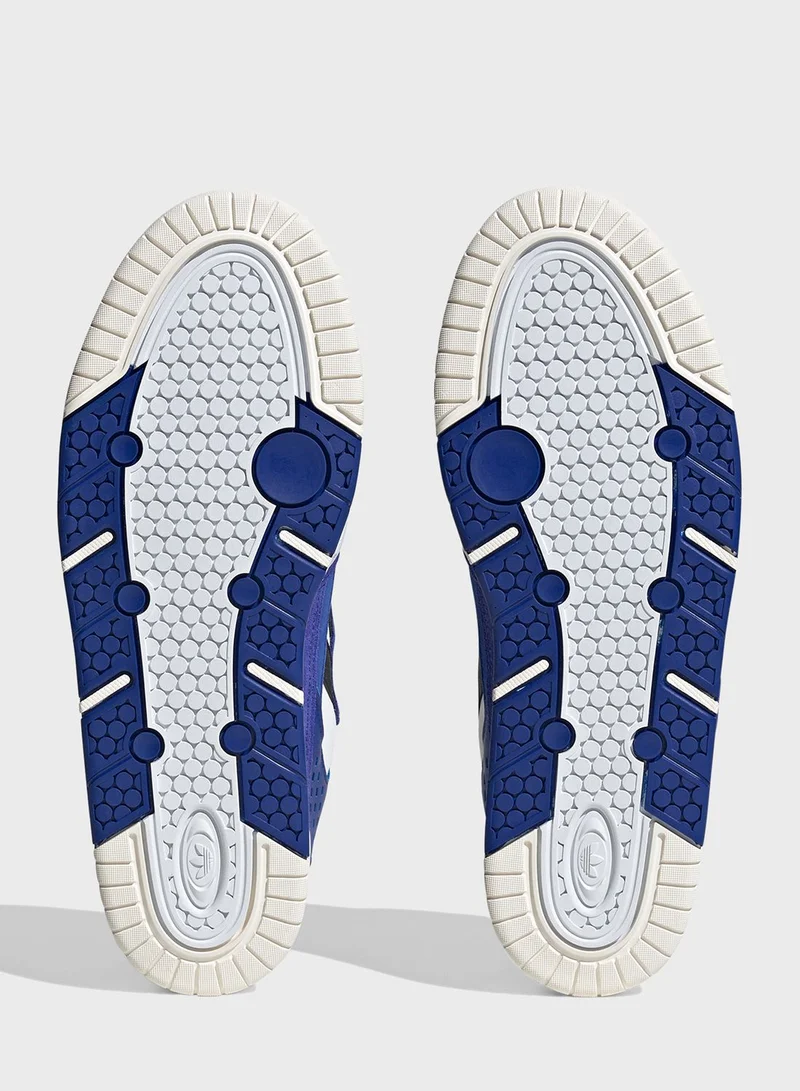 adidas Originals Adi2000