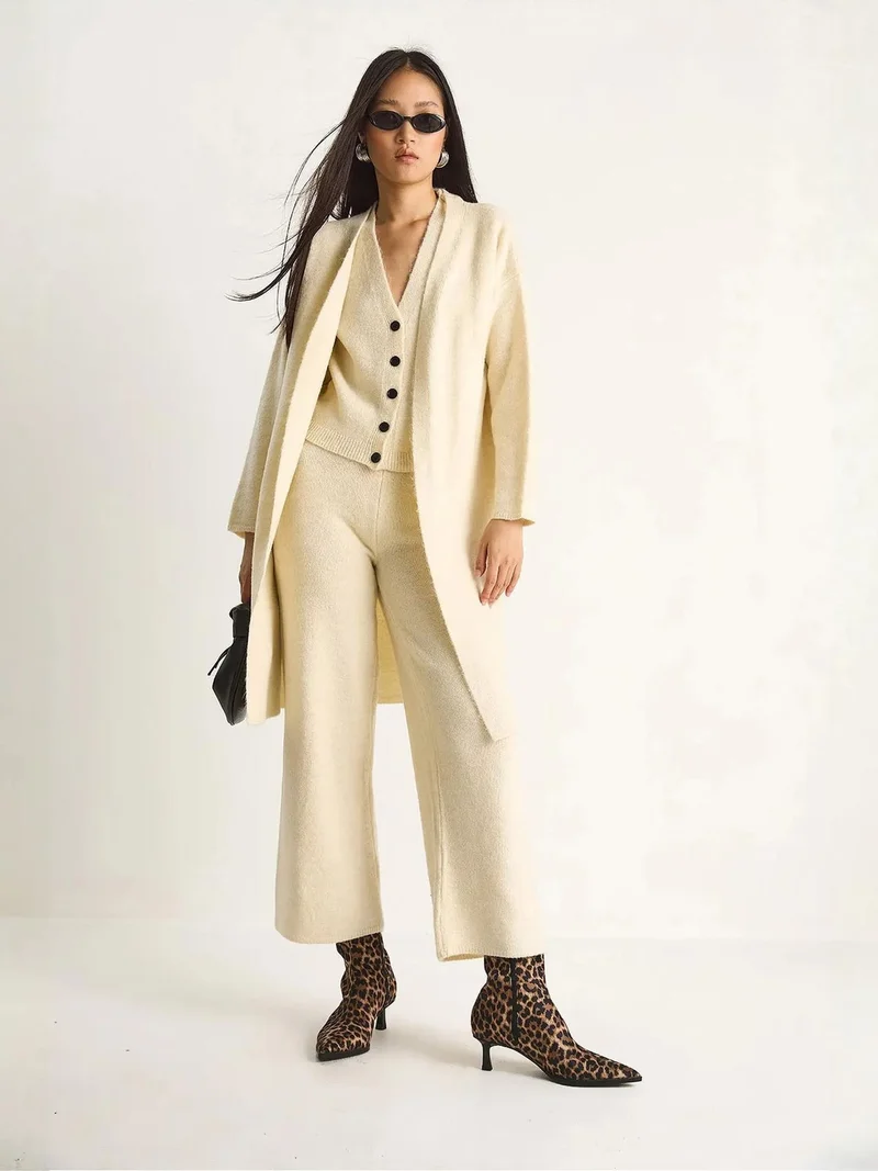 Bianco Lucci LUCCI Knit Cardigan-Vest-Pants Three-Piece Coord Set