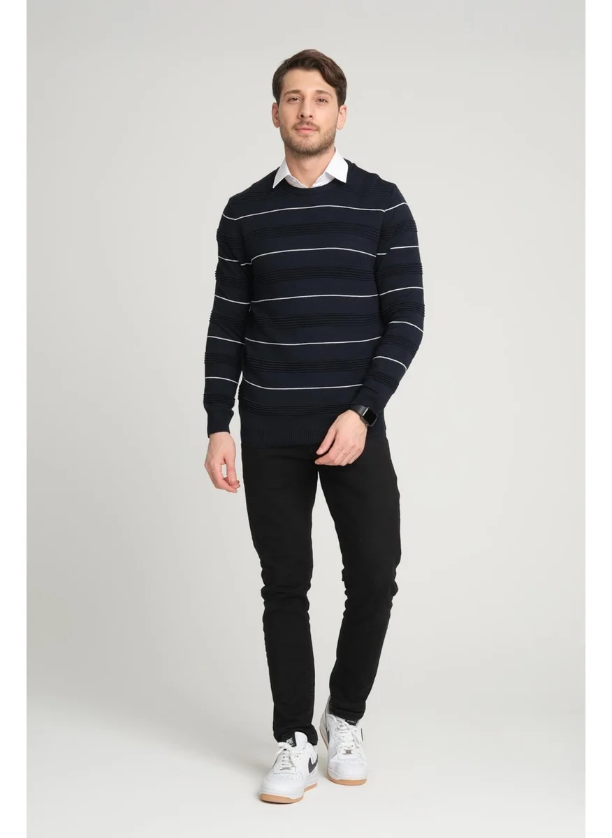 الكسندر جاردي Crew Neck Striped SWEATER (E22-18123