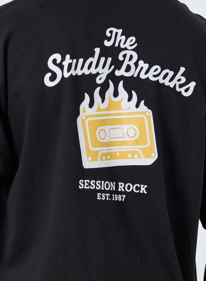 Styli Black Graphic Print Oversized T-Shirt - Image 5