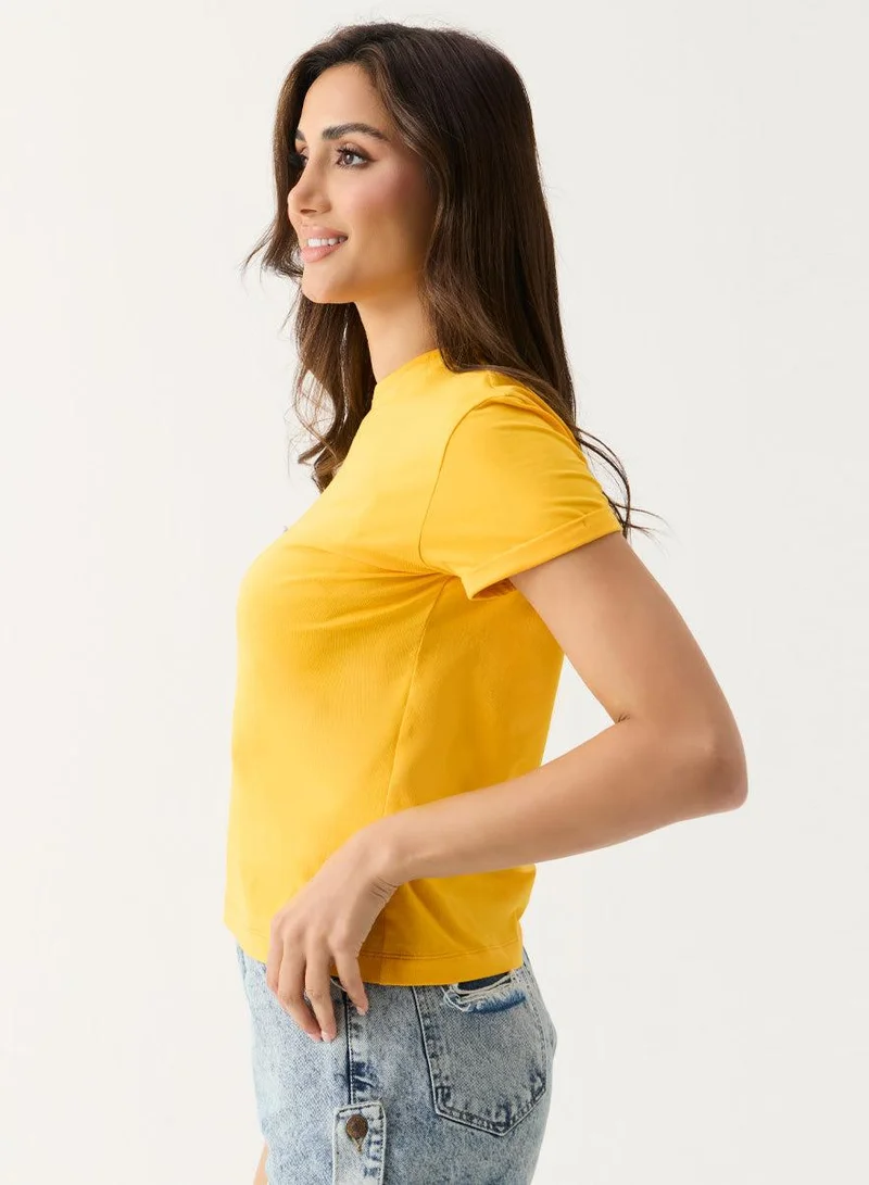 Zigzag Yellow Sleeve Turn Up T-shirt