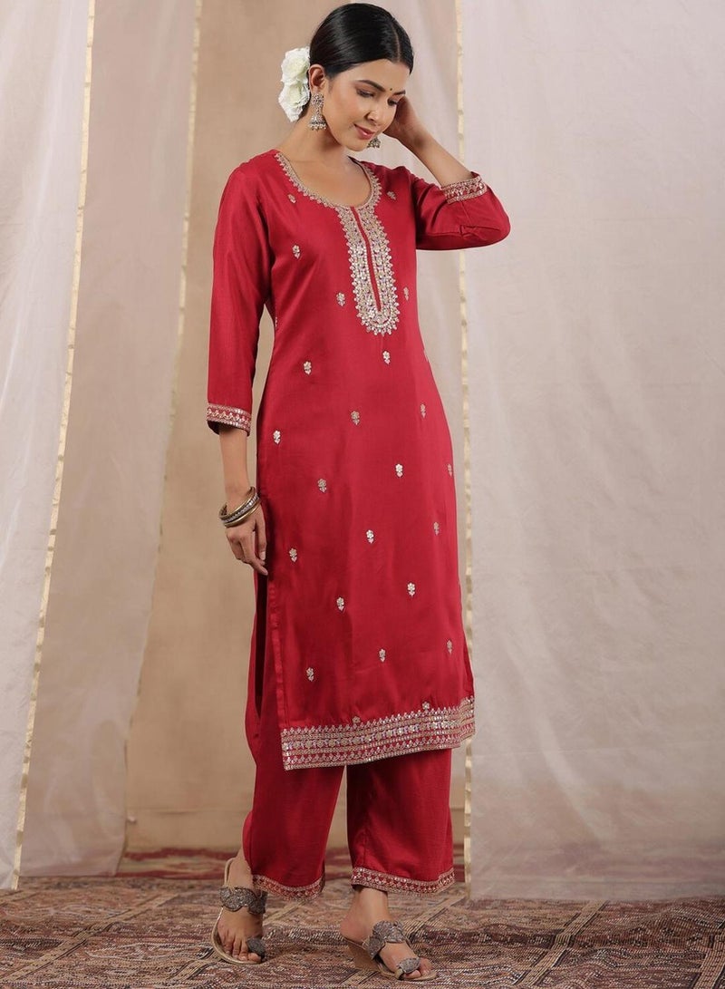 ISHIN Regular Fit Embellished Pattern Round Neck Three Quarter Sleeve Fuchsia Colour Knitted Silk Kurtas For  - Image 3