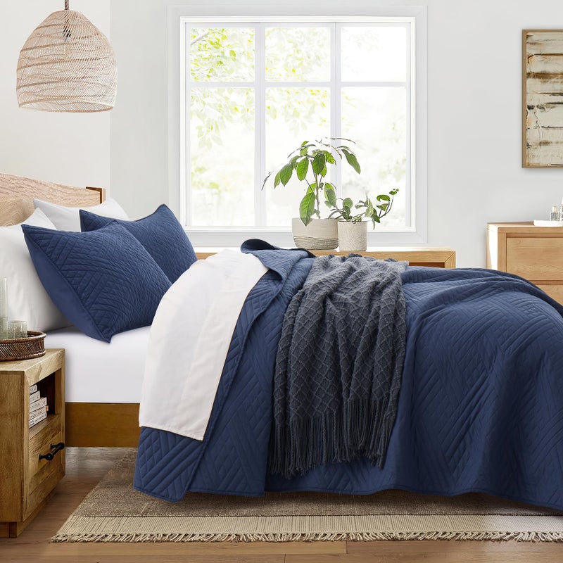 Lavsiry Cal/California King Size Navy Quilt Set  Summer Lightweight Oversized Thin Comforter Bedding Set  Soft Microfiber Bedspread & Coverlet - 3 Piece(1 Quilt  2 Pillow Shams) - Image 3