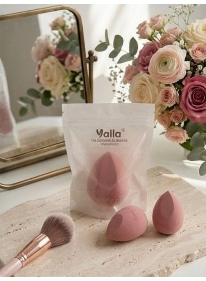 Soft makeup sponge and beauty blender for blending foundation, concealer and powder - professional mixing sponge for even makeup application - suitable for dry and wet use (color may vary) - Image 2