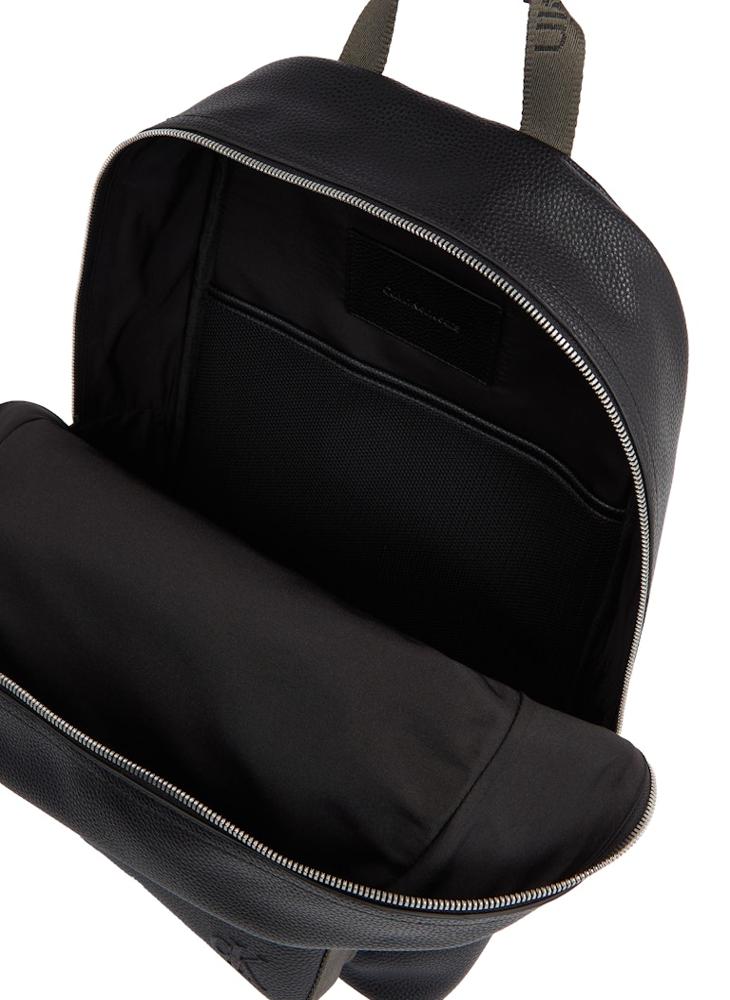 Calvin Klein Jeans CARGO ROUND BACKPACK  - Image 4