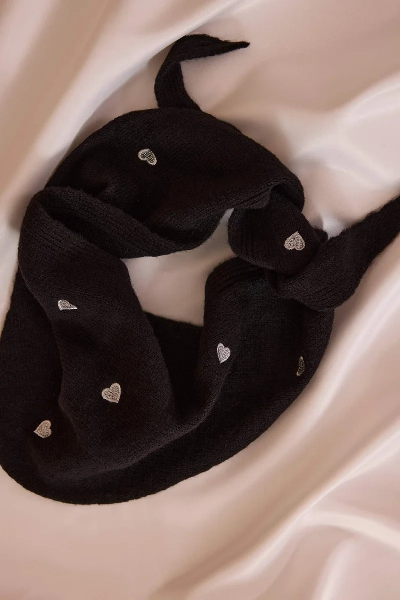 Woman Embroidered Bandana
