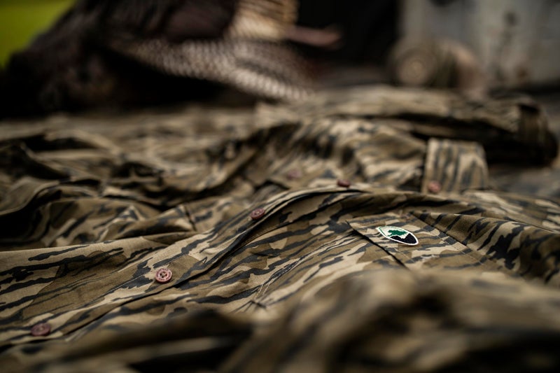 Mossy Oak Men's Long Sleeve Camo Hunting Shirts Cotton Mill - Image 5