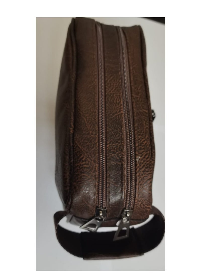 Jeep Men's luxury brown leather handbag - practical design for businessmen - Image 4