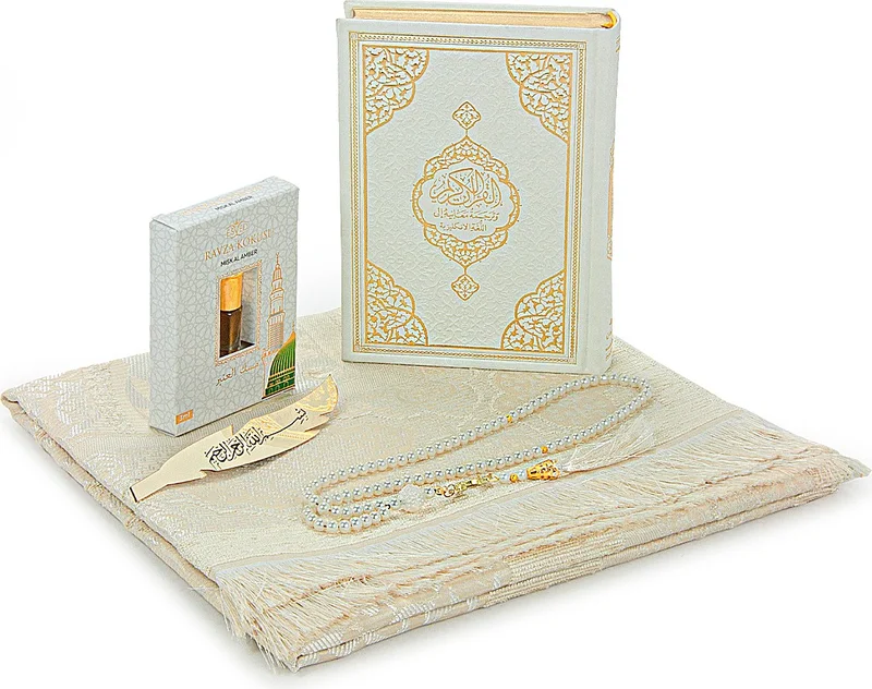 İhvan Online Ihvan Online Quran with English Translation Medina Calligraphy and Prayer Rug Set White