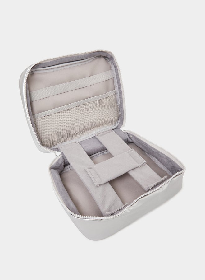 Styli Silver Quilted Travel Wash Bag - Image 4