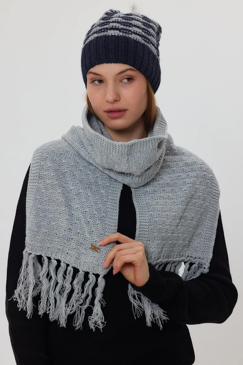 Alexander Gardi Knitted Detail Long Scarf (E20-18843)