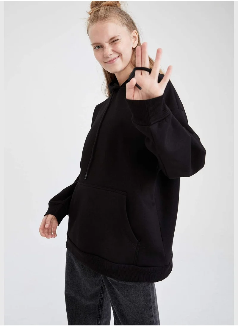 ديفاكتو Regular Fit Long Sleeve Hoodie