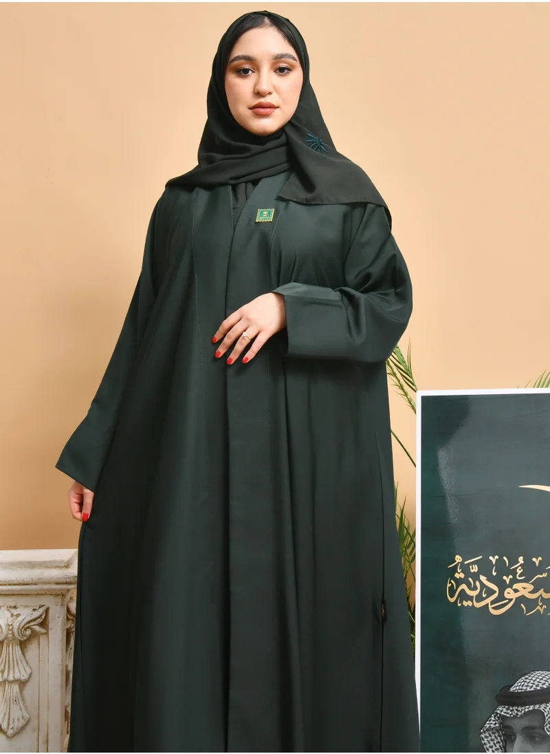 HAWRAA ABAYA Green wrap abaya, quarter cloche, with a practical design