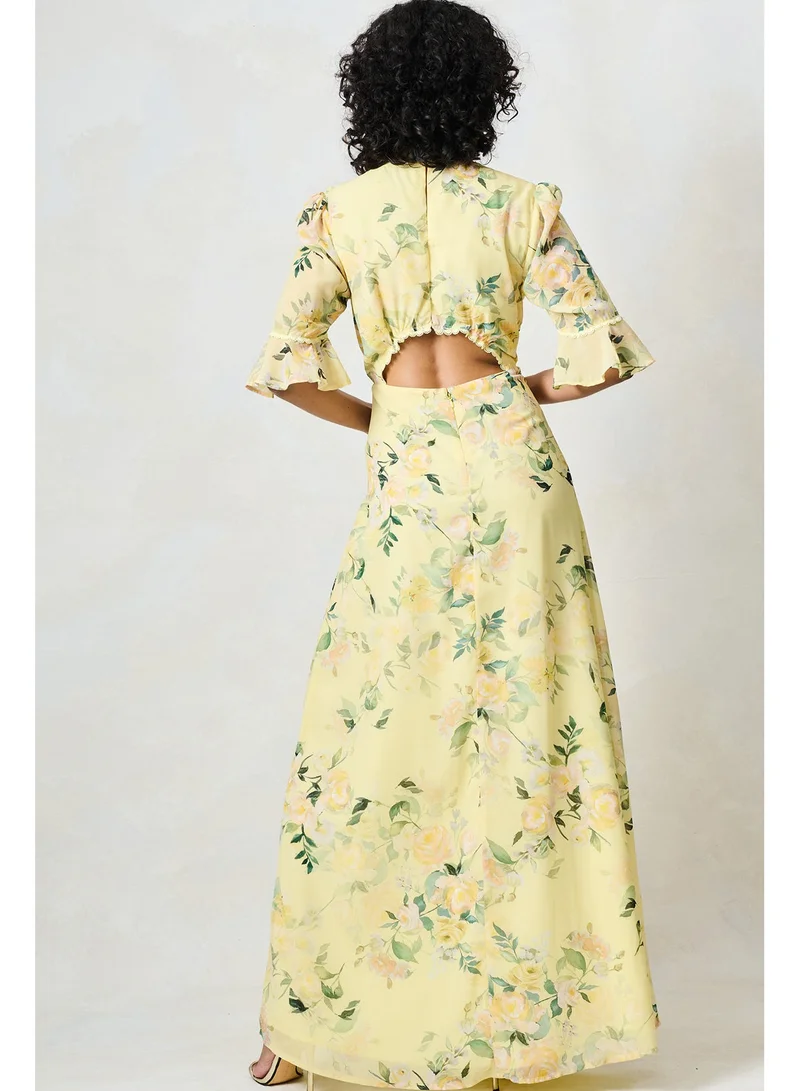 هوب اند ايفي فستان ماكسي بفتحة فخذ وأكمام مكشكشة وظهر مفتوح مزين بالدانتيل