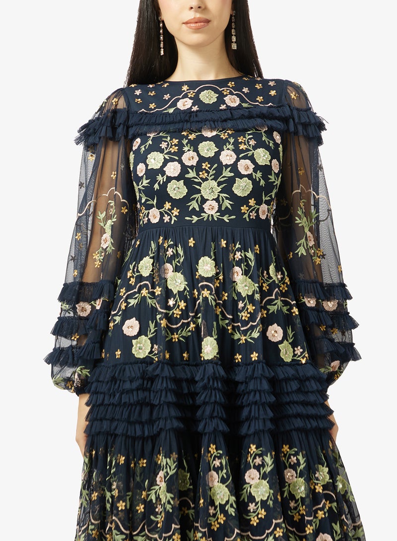 مايا فستان ماكسي مطرز بكشكشة فاخر بأكمام طويلة - Image 3