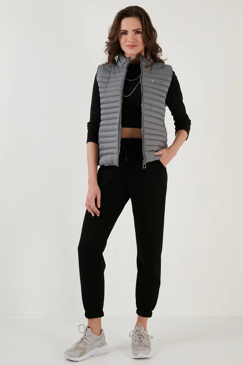 ليلا Slim Fit High Collar Pocket Puffer Vest Women's Vest 497TAMARA