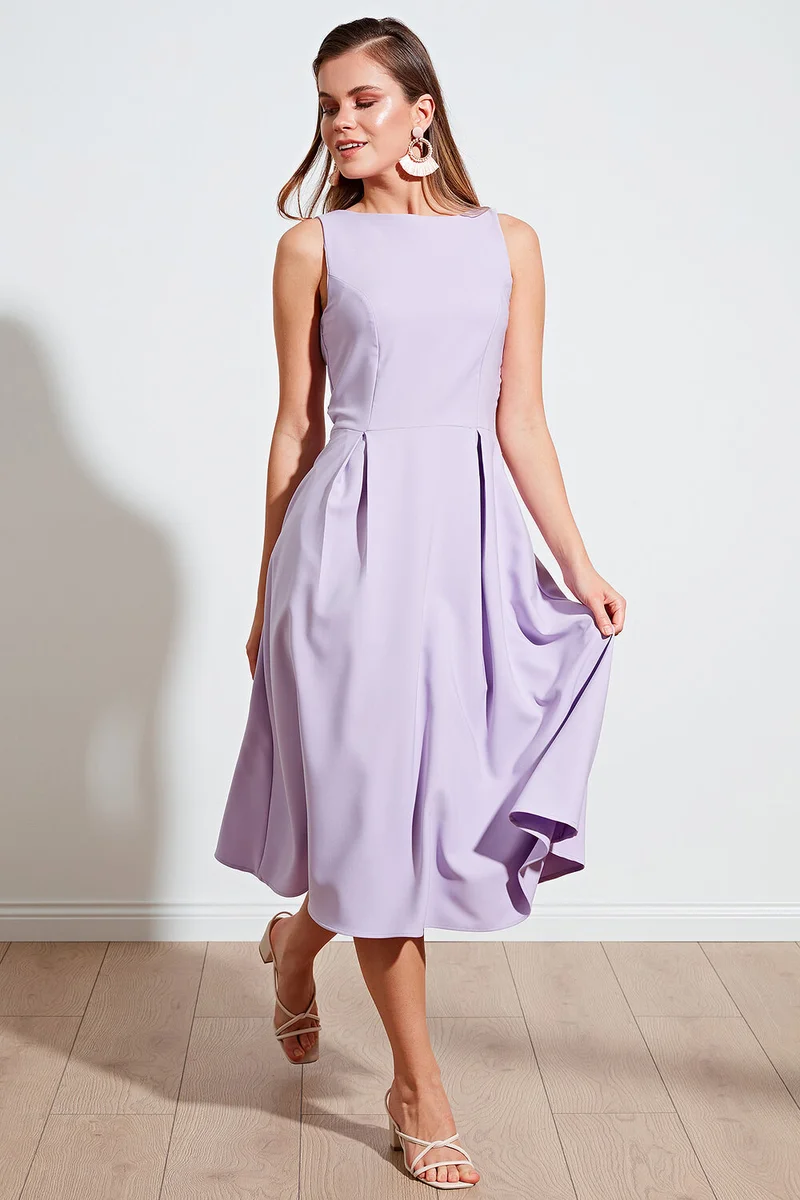 Lela Sleeveless Midi Dress